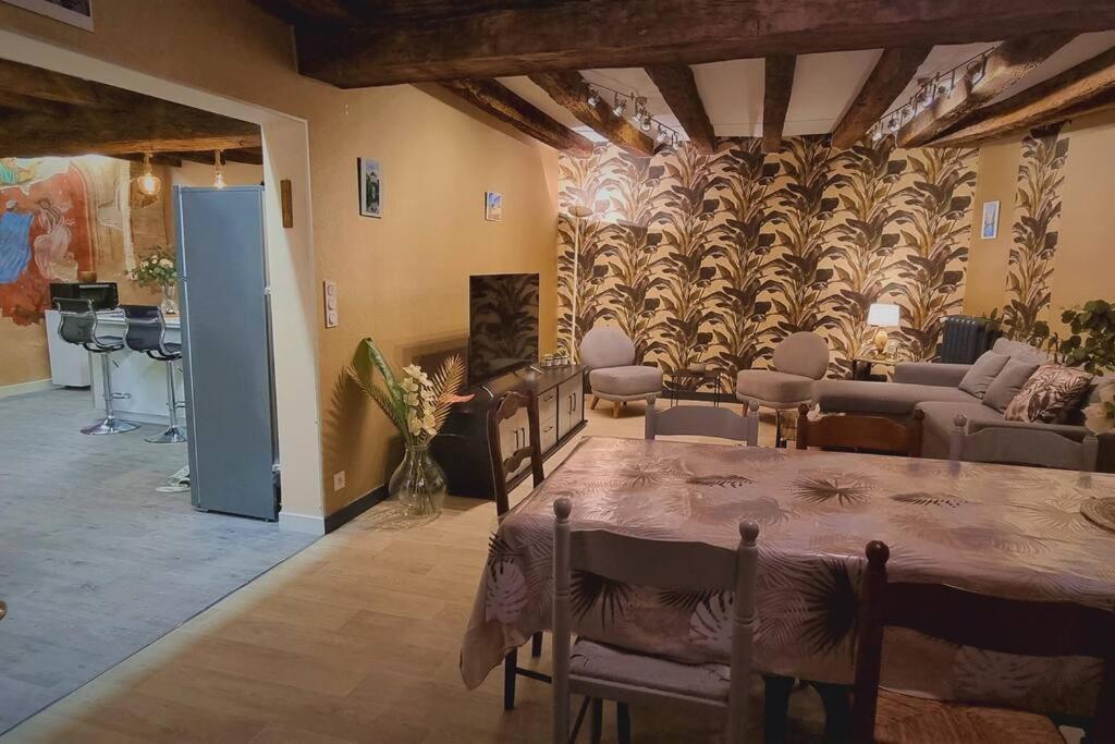 Grand Gite - Le Saint-Chrirtophe Châteauroux Exterior foto